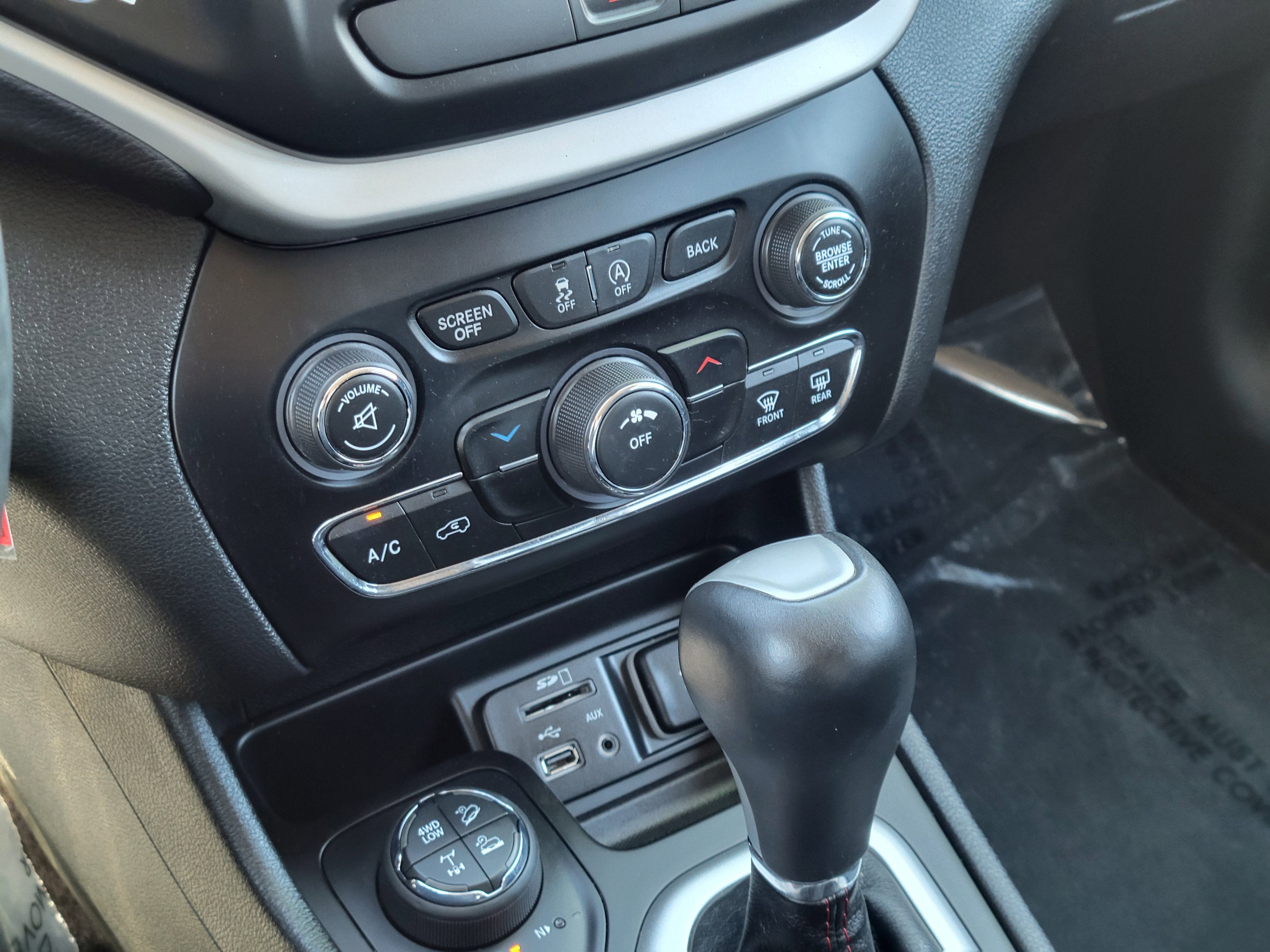 2017 Jeep Cherokee Trailhawk