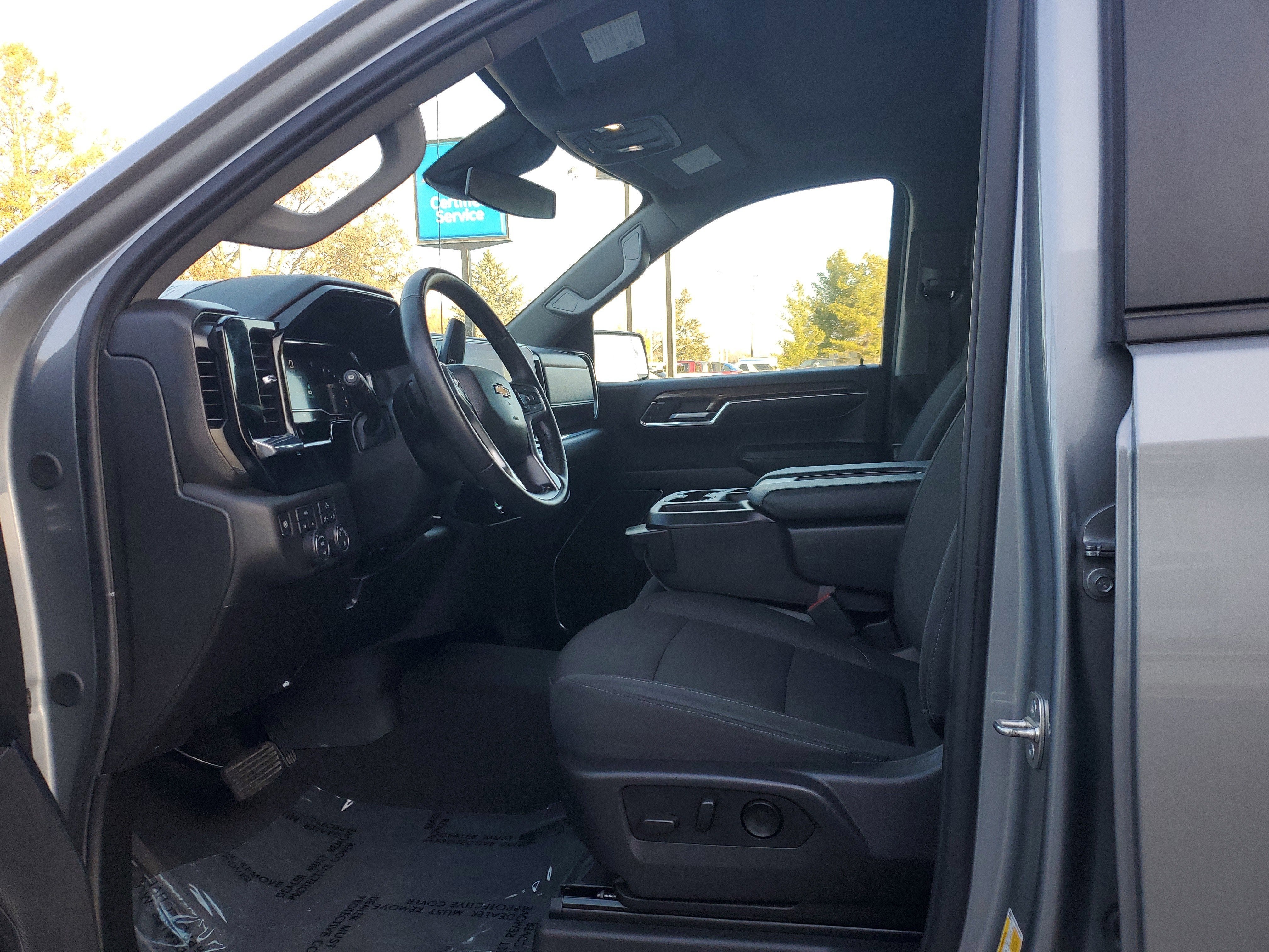 2024 Chevrolet Silverado 1500 LT (2FL)