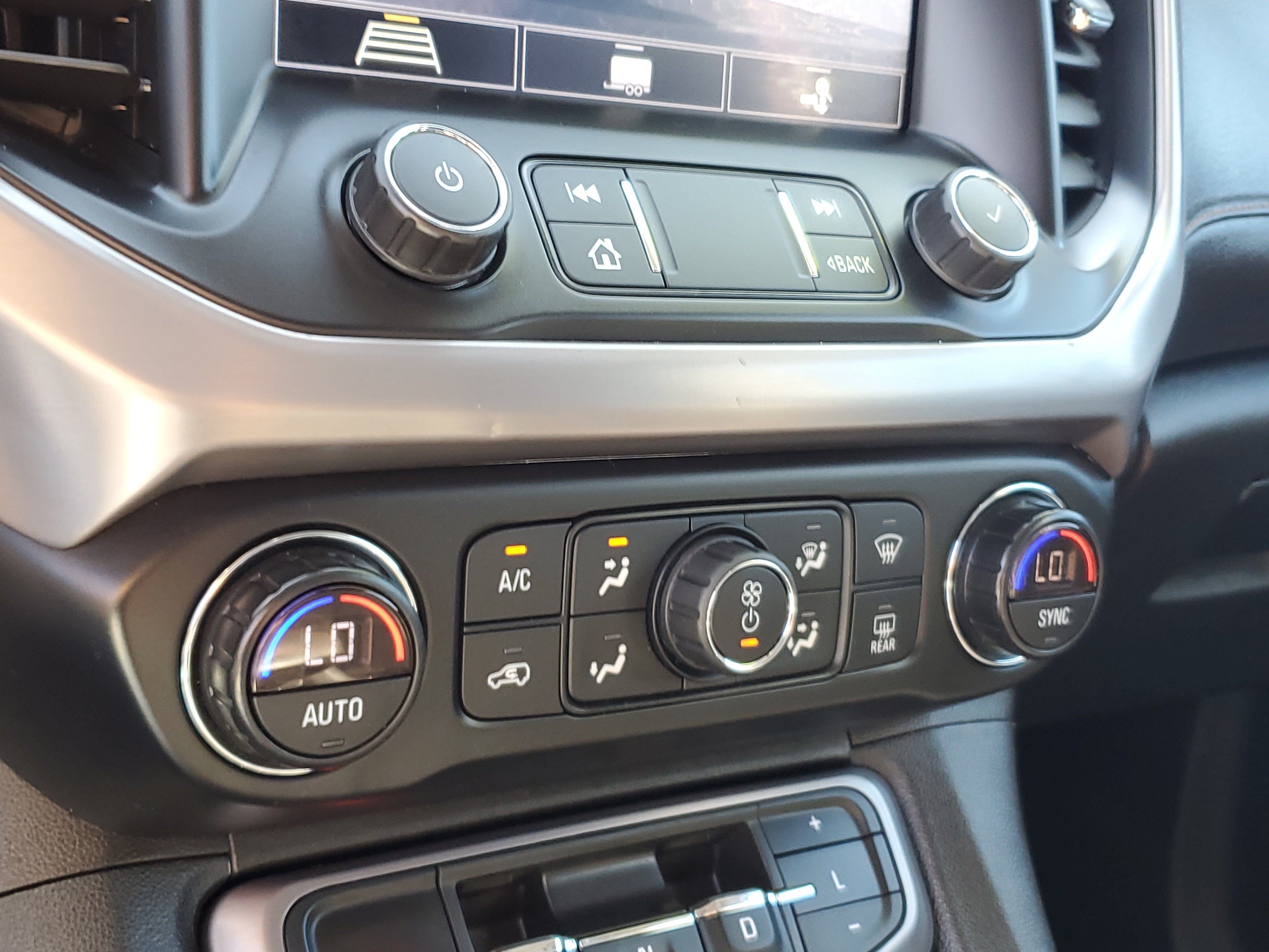 2020 GMC Acadia AT4