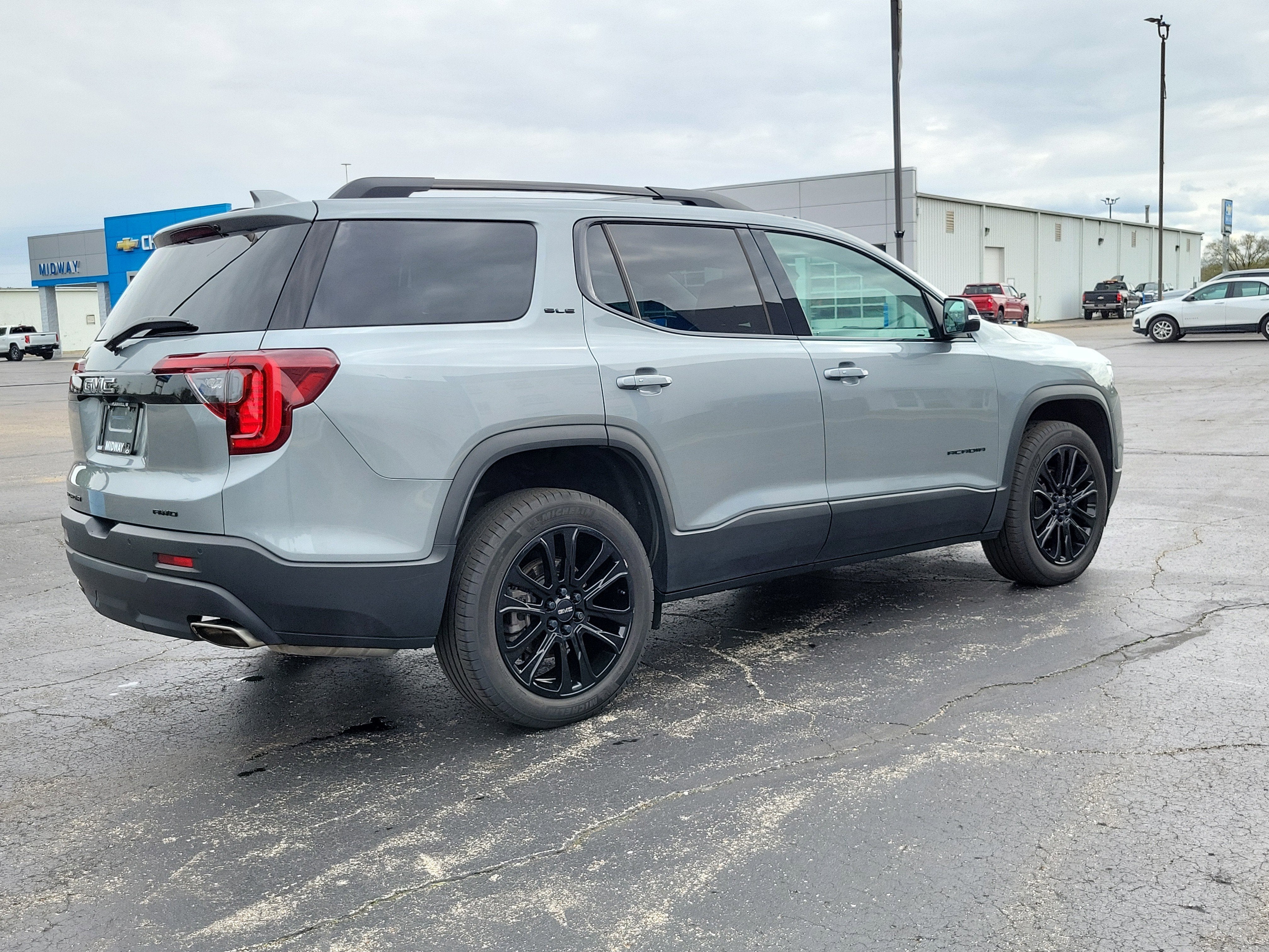 2023 GMC Acadia SLE