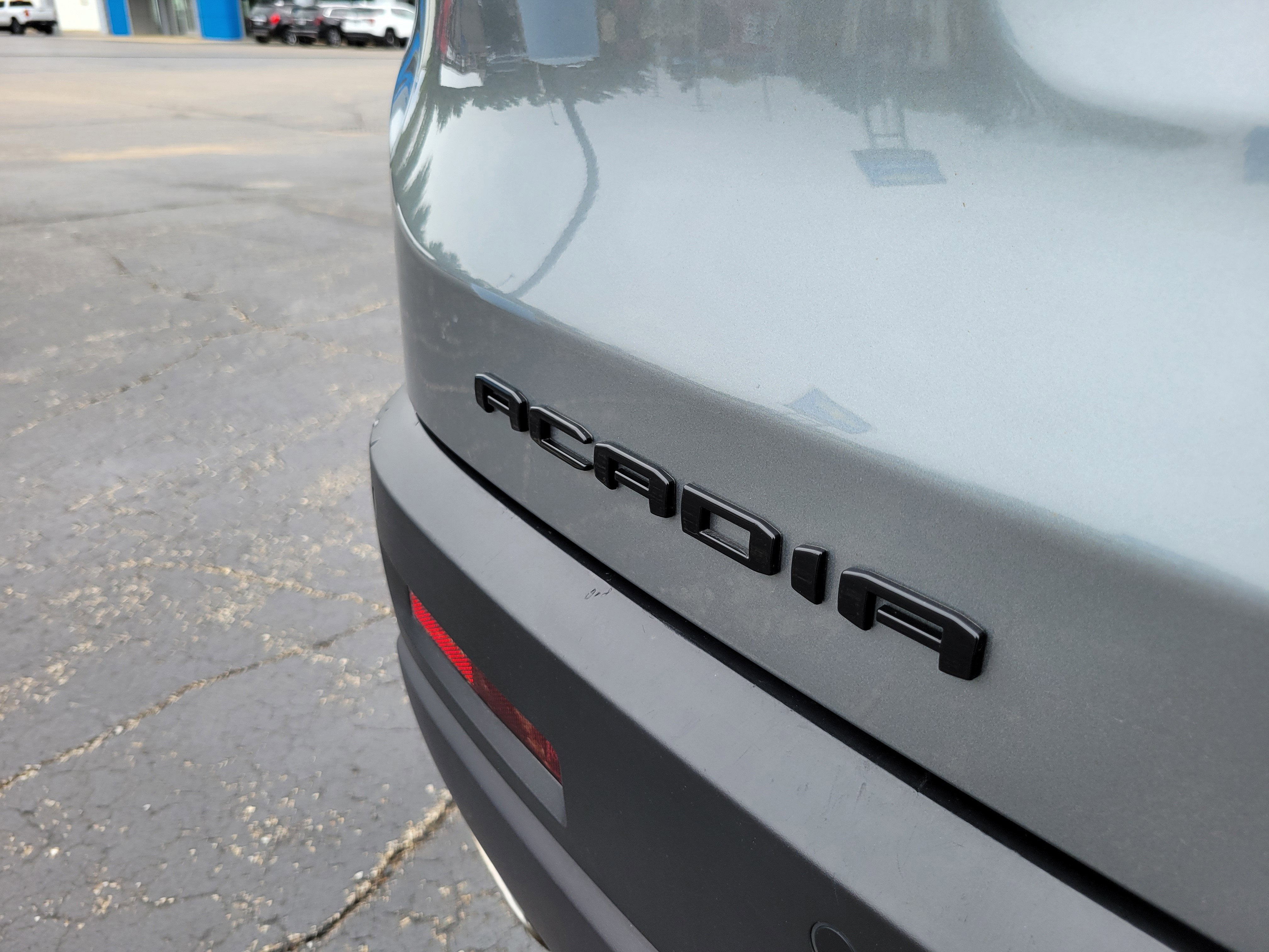 2023 GMC Acadia SLE