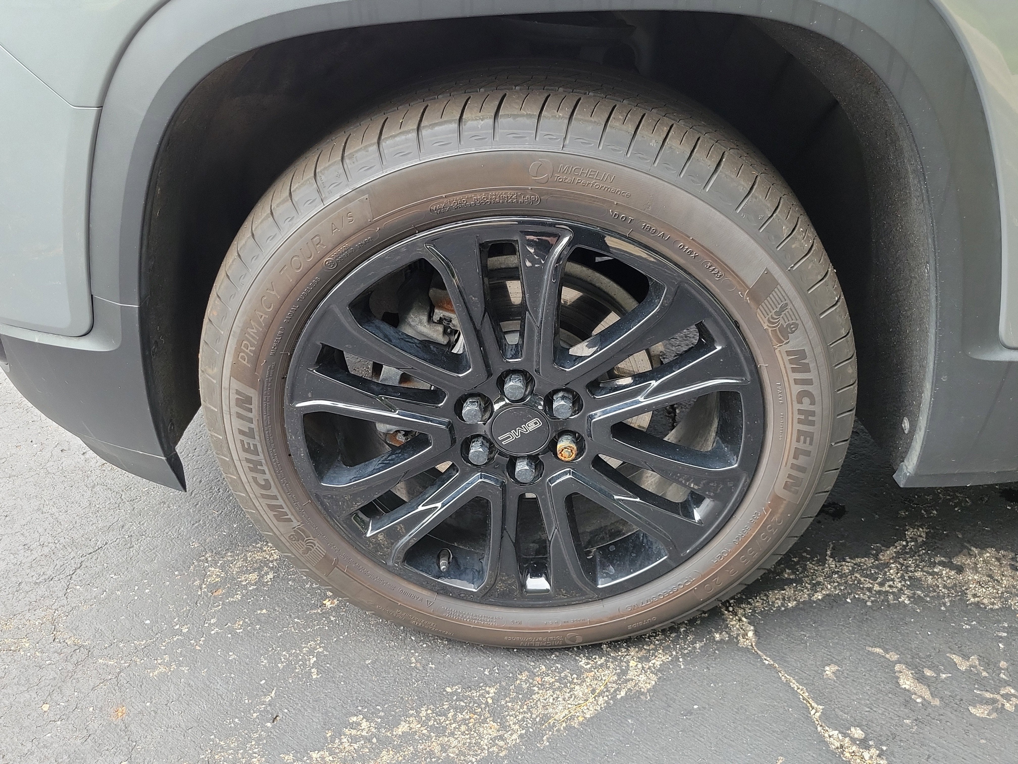 2023 GMC Acadia SLT