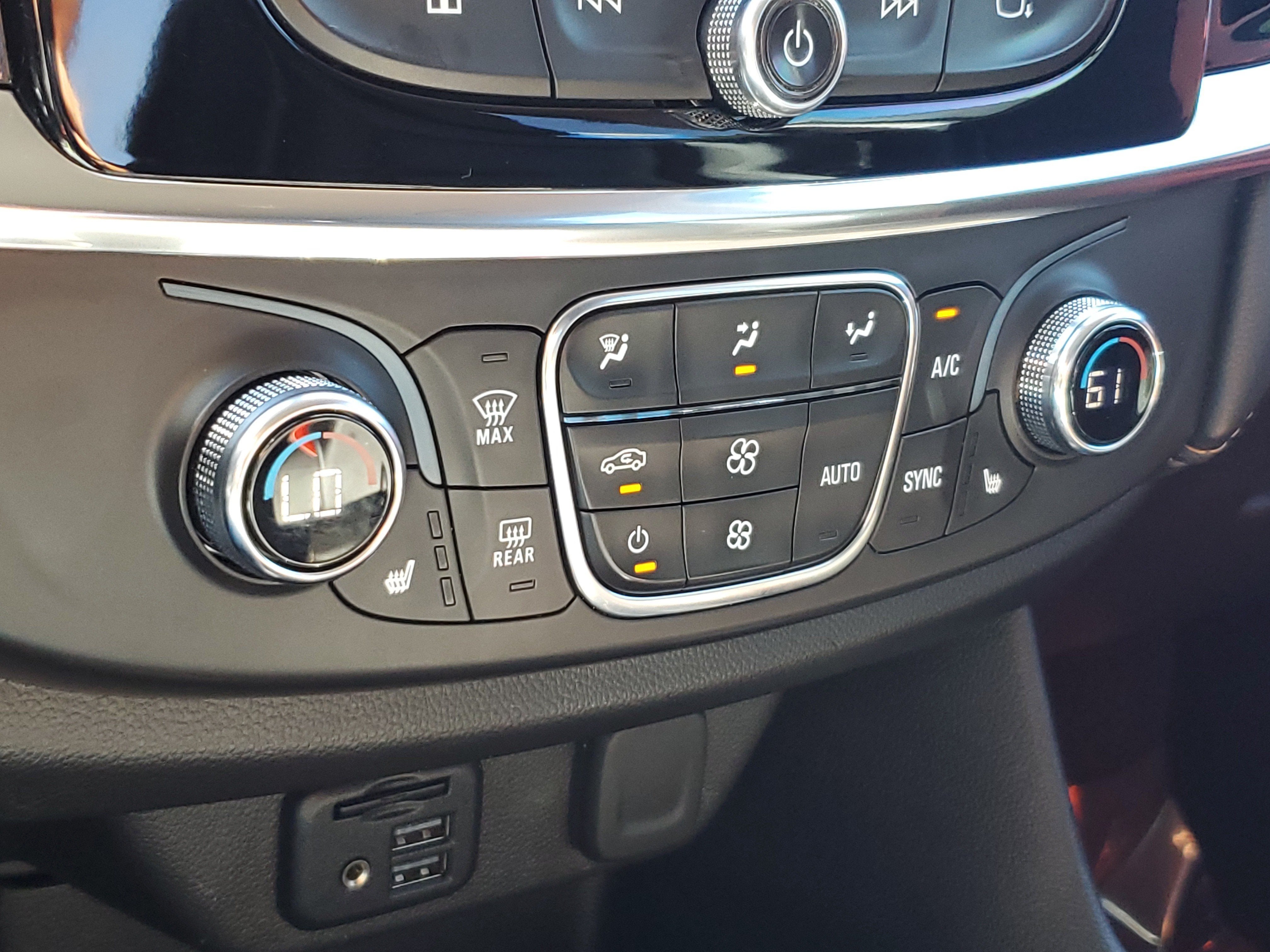 2021 Chevrolet Traverse RS