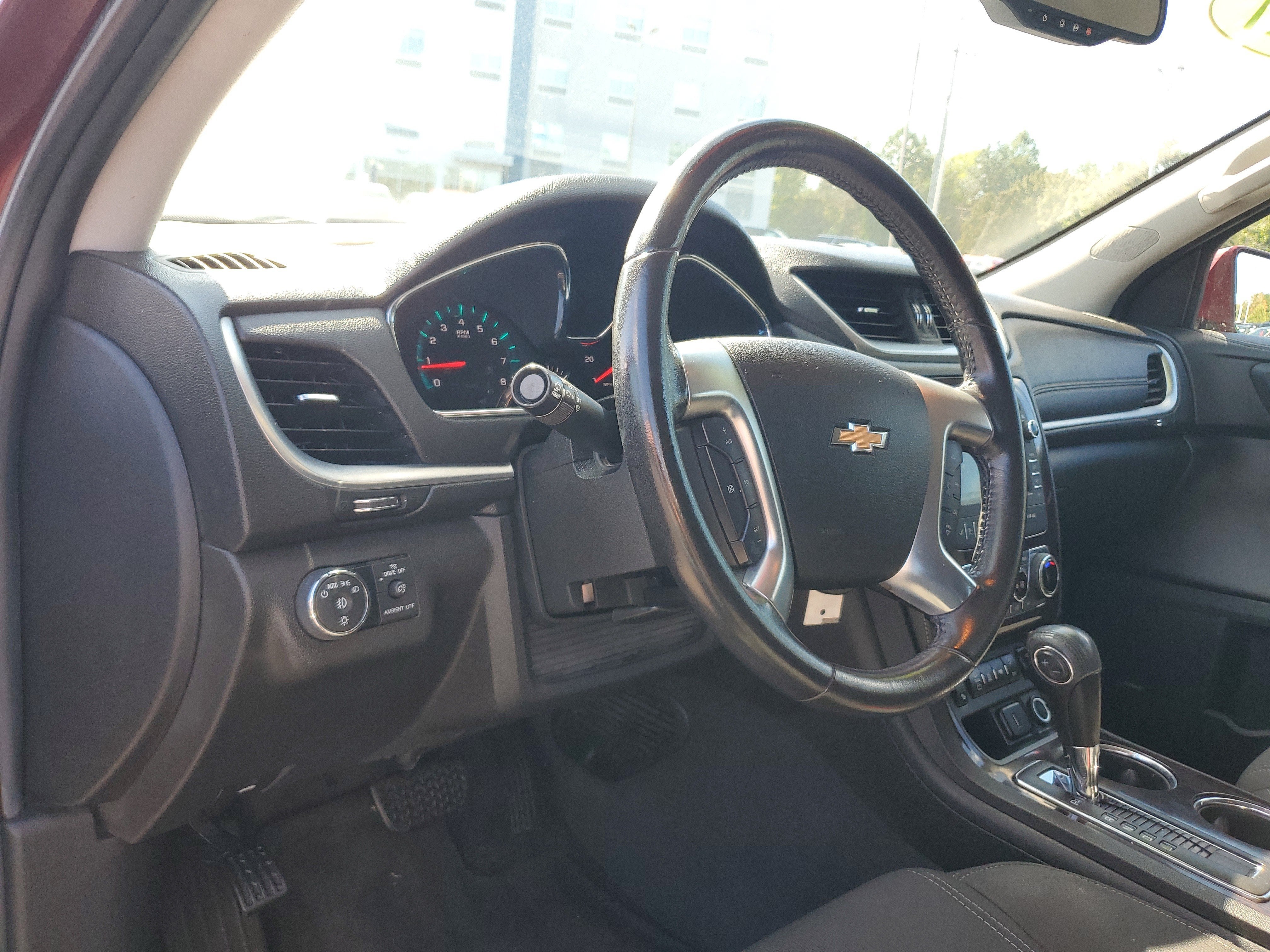 2017 Chevrolet Traverse LT