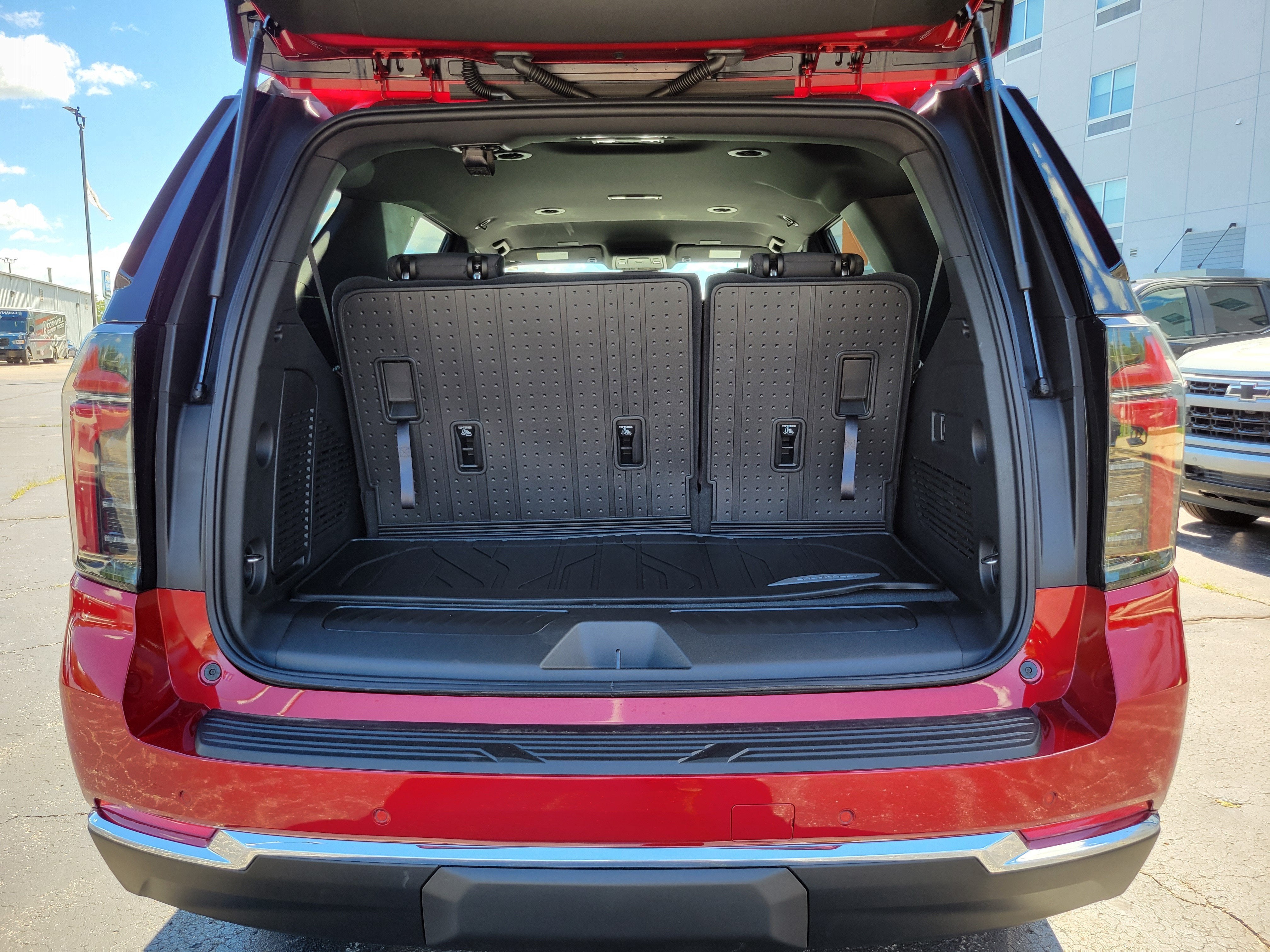 2026 Chevrolet Tahoe LS