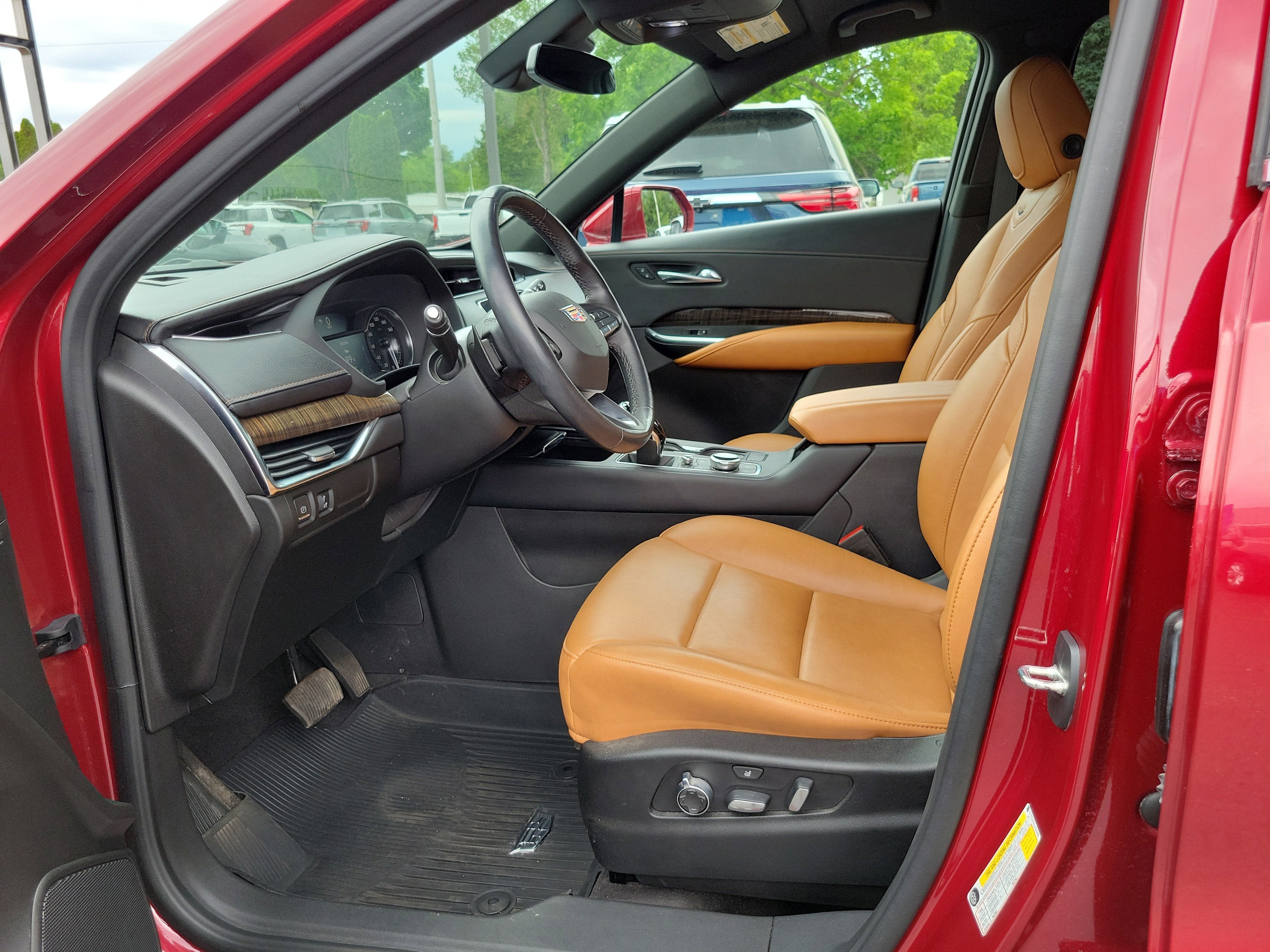 2020 Cadillac XT4 AWD Premium Luxury