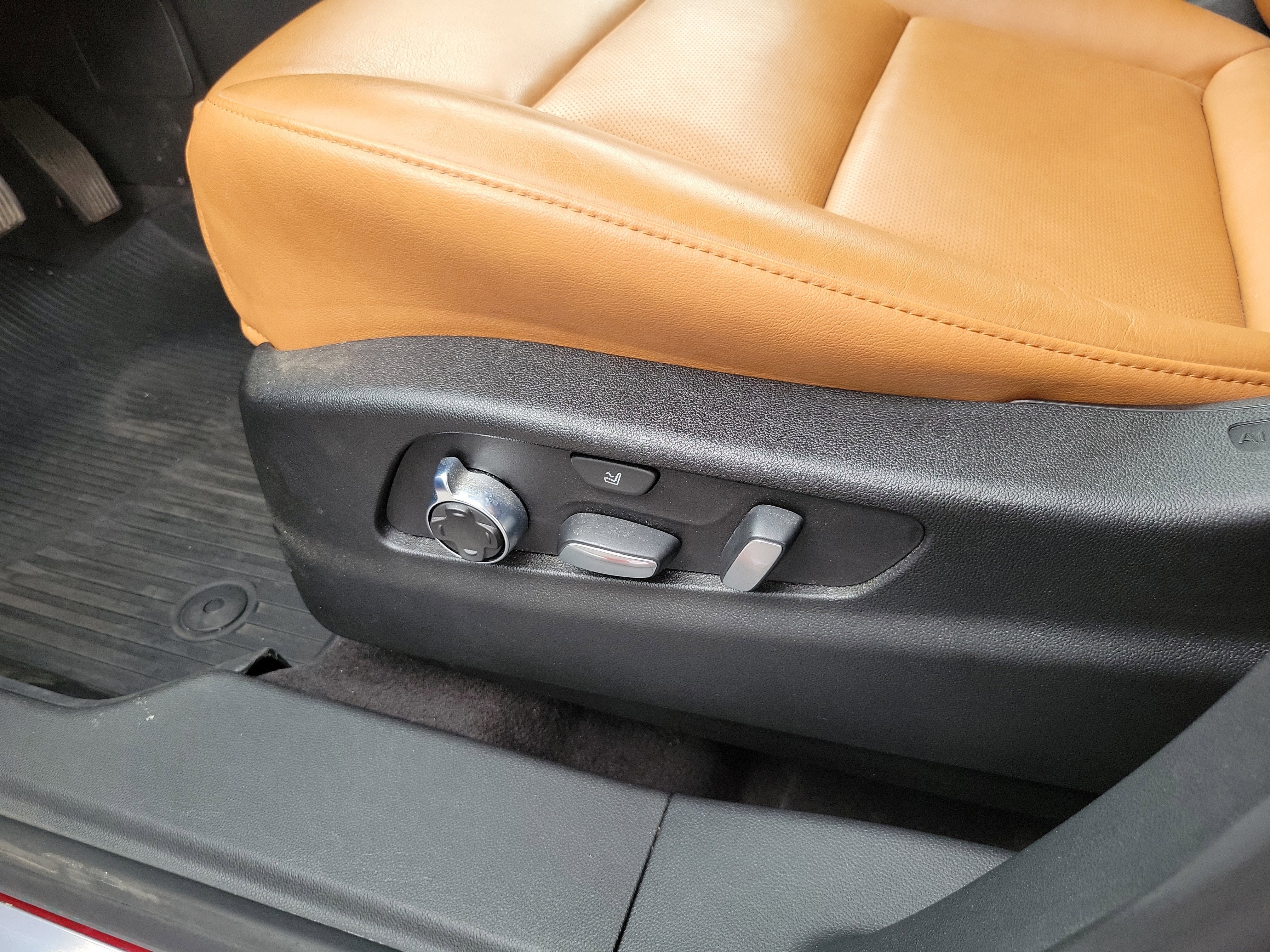 2020 Cadillac XT4 AWD Premium Luxury