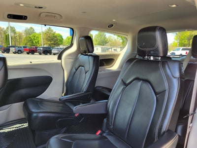 2021 Chrysler Voyager LXI