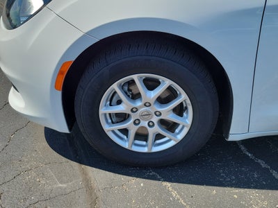 2021 Chrysler Voyager LXI