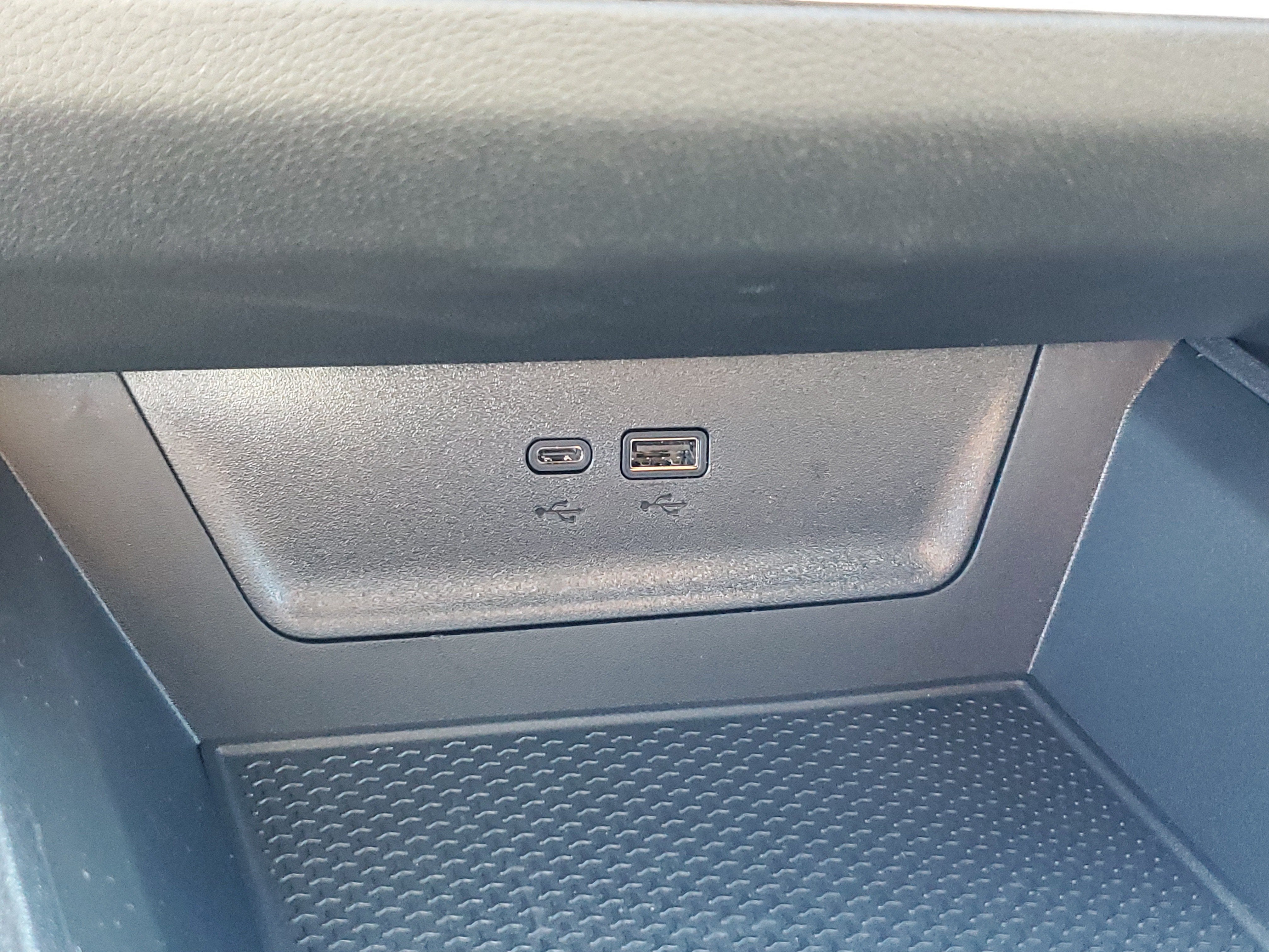 2027 Chevrolet Equinox LT - Photo 26