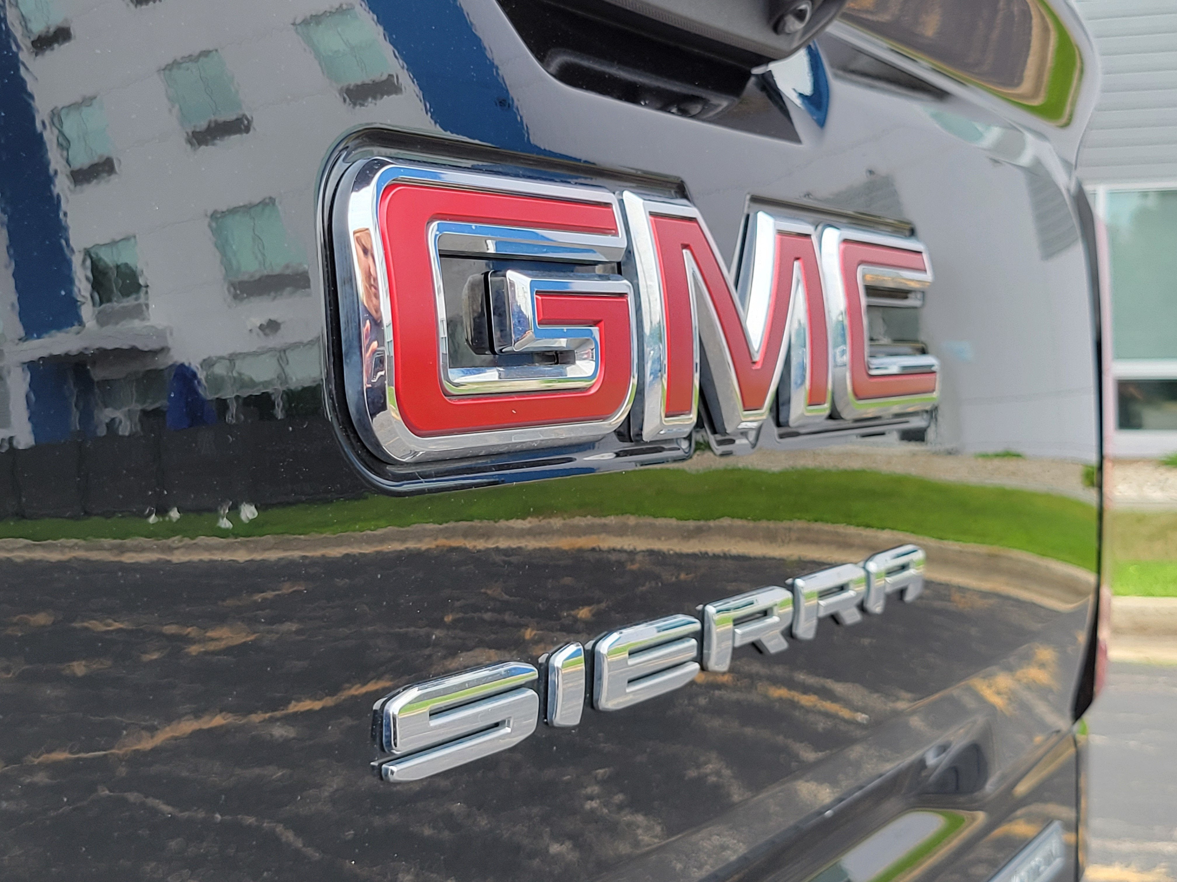 2024 GMC Sierra 1500 Elevation