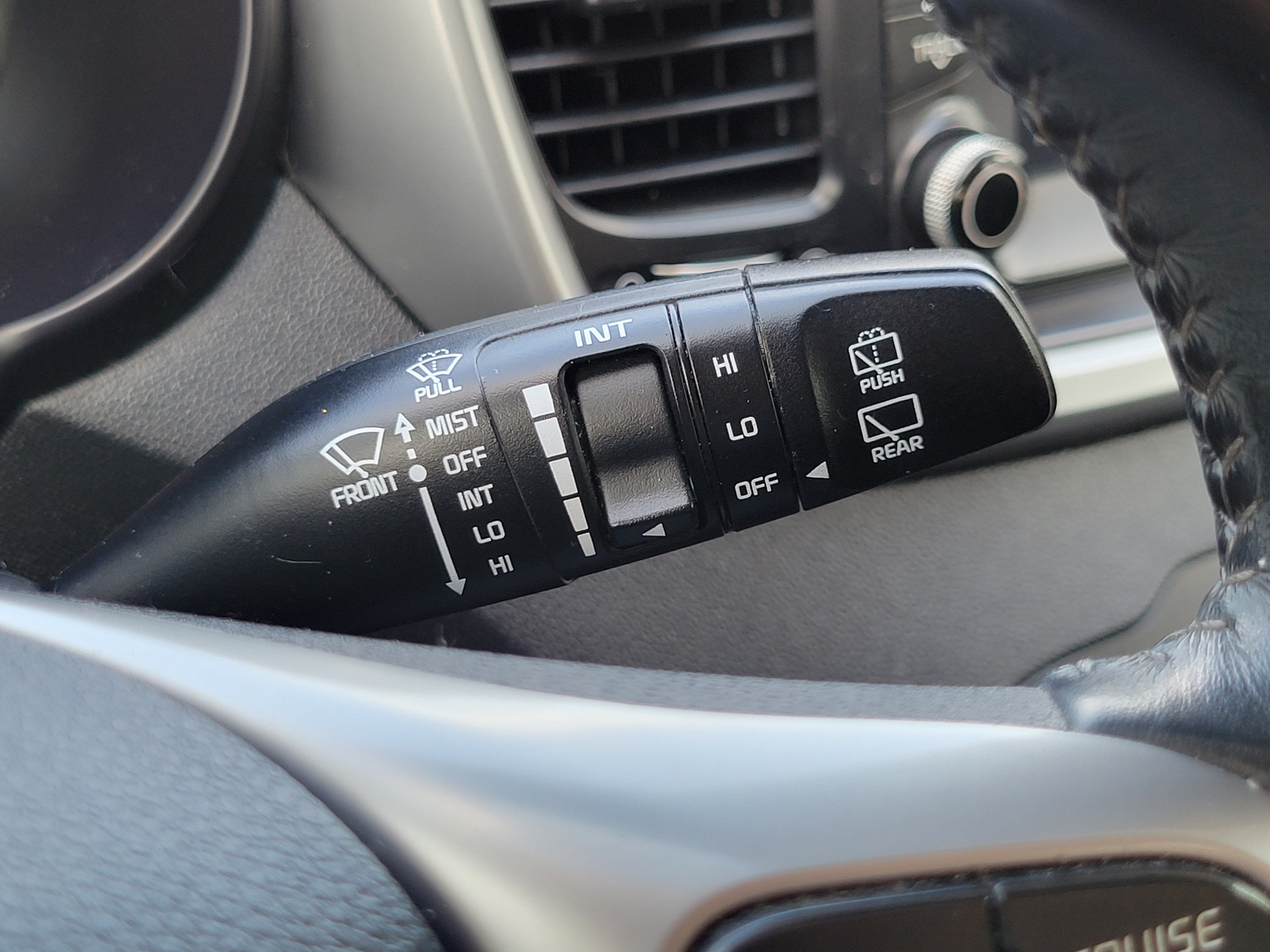 2019 Kia Sorento S V6
