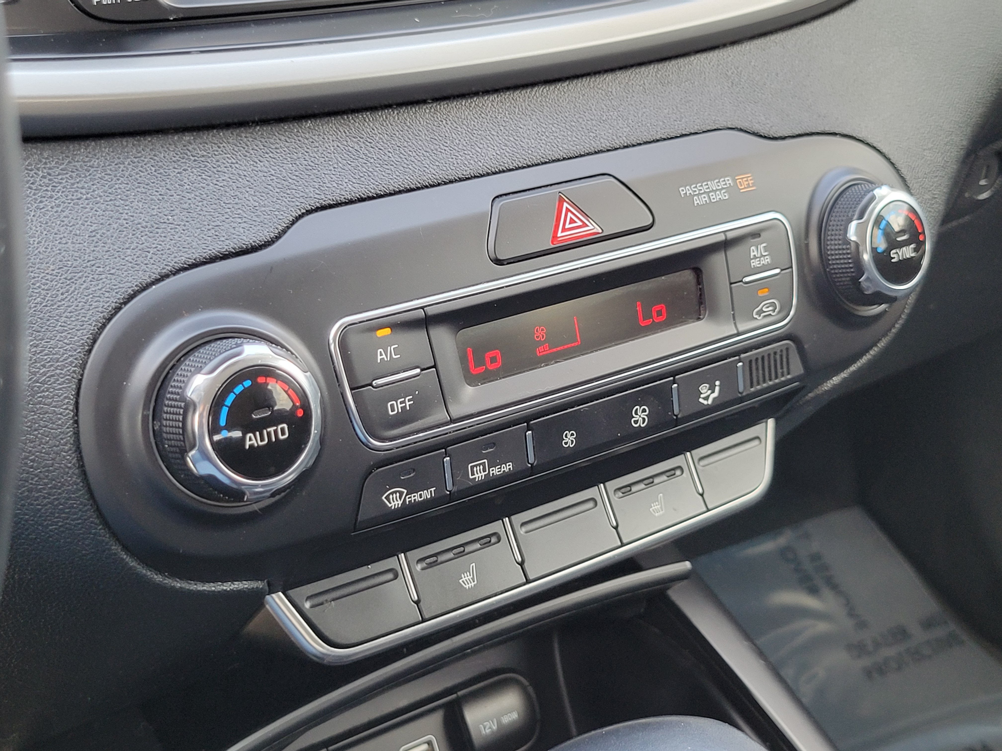 2019 Kia Sorento S V6